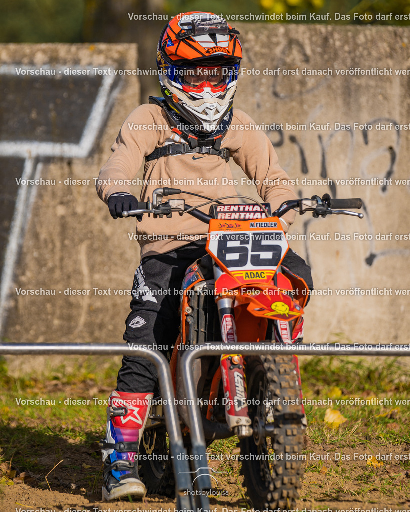 10_25_MCBernauerSchleife-6073 | Sportfotografin aus Berlin-Brandenburg mit Fokus auf Motocross. Ich halte deine sportliche Leistung und echte Emotionen auf und neben der Strecke professionell fest. Entdecke die Fotos von deinem Rennen und bestelle sie direkt hier im Shop.