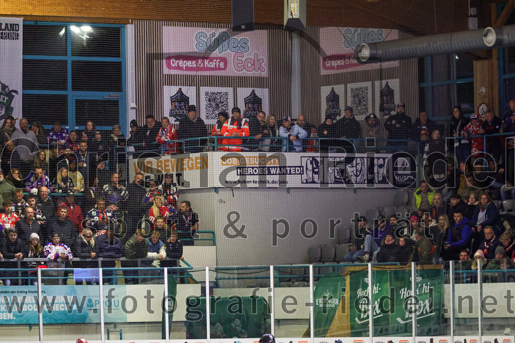 2025-10-24_085_TSV_Erding_gegen_Deggendorfer_SC | Erding, Deutschland, 24.10.2025:Eishockey, Oberliga Süd 2025 / 2026, 11. Spieltag, TSV Erding gegen Deggendorfer SC, Endergebnis: 2:4Foto: Christian Riedel / fotografie-riedel.net