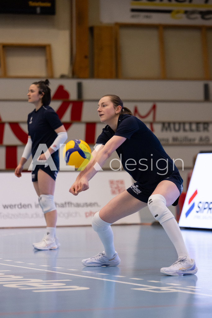 Volleyball I Frauen I Saison 2025-2026 I Volleyball NLA | Women I 1/2 Finals I  VC Kanti Schaffhausen - Sm'Aesch Pfeffingen I 07.03.2026 | Hochwertige Sportfotos kaufen & lizenzieren für Medien, Vereine, Agenturen & Sportler:innen. Entdecke professionelle Sportfotografie im Bildshop von Alexander Franzen. - Realisiert mit Pictrs.com