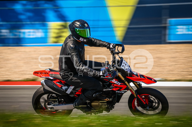 0222-260527NBR-009_222 | Deine Full-Service-Agentur für ✔️Videoproduktionen und ✔️Motorsportfotografie Jetzt Angebot anfragen!