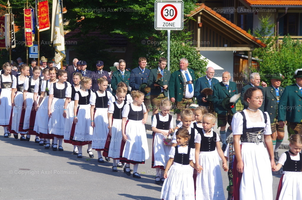 IMGP3167 | fotografiert von Axel PollmannLeonhardi Wallfahrt Benediktbeuern und Murnau, Fronleichnam, Fasching, Landschaft im Loisachtal und Benediktbeuern  - Realisiert mit Pictrs.com