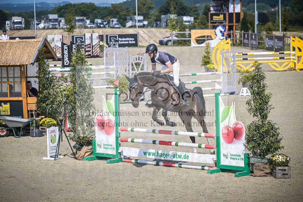 DOS_2791 | Entdecke hochwertige Reitturnierfotos von Foto Oger. Professionell, emotional und authentisch – jetzt Lieblingsmomente im Shop bestellen.Deutschlandweite Turnierfotografie. - Realisiert mit Pictrs.com