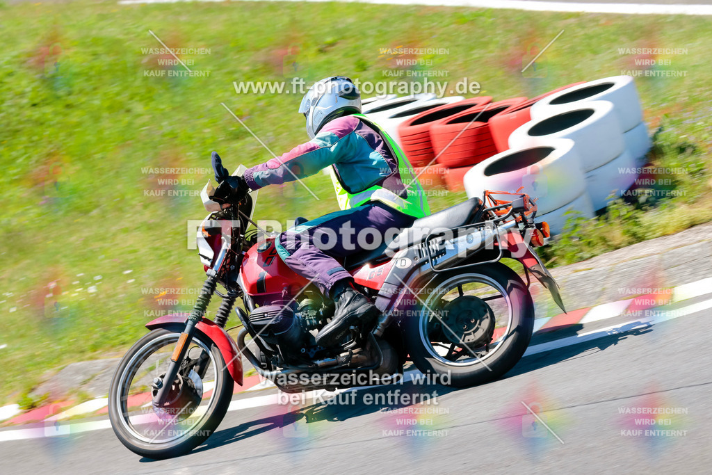 Moto-TeamOBK-22378 | Hier findet Ihr Bilder von Touristenfahrten auf der Nürburgring Nordschleife oder von anderen Veranstaltungen die ich besucht habe. Viel Spass beim Durch Schauen 