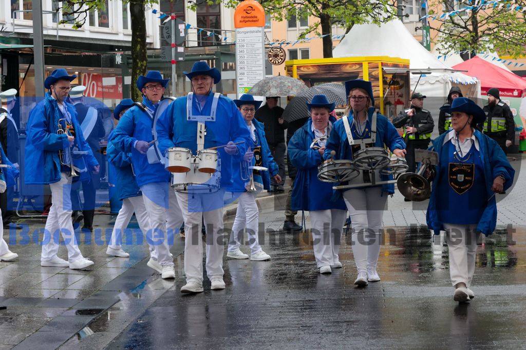 JEM_ZAPMAI20250424-1 | bond - Realisiert mit Pictrs.com