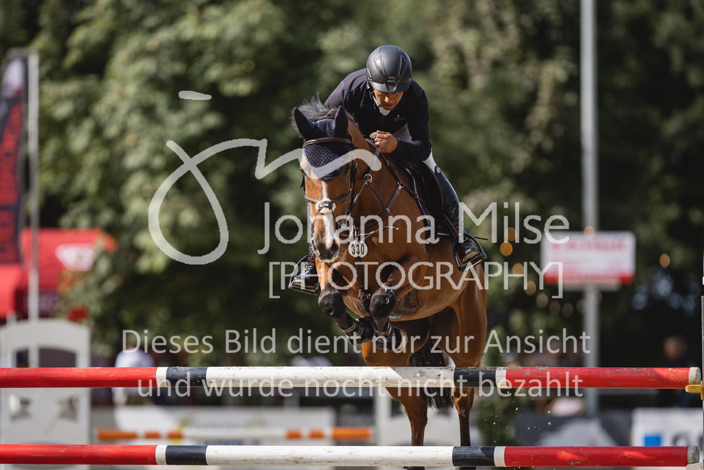 230826_Delbrueck_Youngster-M-515 | Deine schönsten Turniermomente als professionelle Fotos! Entdecke hochwertige Pferdesport-Fotografie im Online-Shop. Jetzt Fotos finden & bestellen!