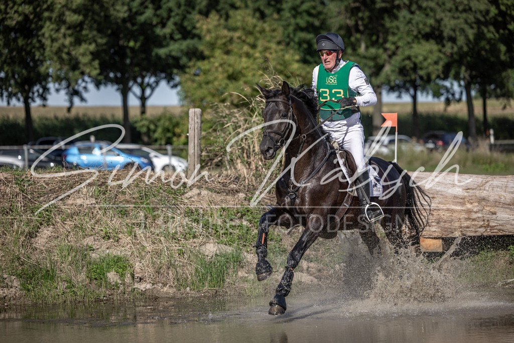 20250907-_3LI3424 | Tierfotografie Pferde, Hunde, Katzen, Haustiere.
Turnierfotografie Reitturniere, Reiten, Springreiten, Dressur in Hanau, dem Main-Kinzig-Kreis und dem Rhein-Main- Gebiet um Frankfurt