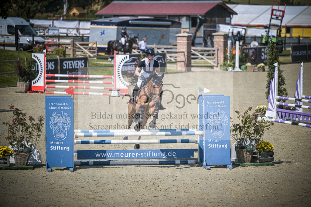 DOS_3026 | Entdecke hochwertige Reitturnierfotos von Foto Oger. Professionell, emotional und authentisch – jetzt Lieblingsmomente im Shop bestellen.Deutschlandweite Turnierfotografie. - Realisiert mit Pictrs.com