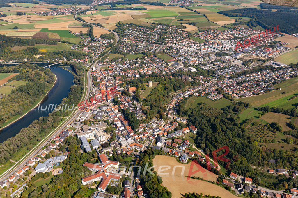 Aktuelles Luftbild von  bad-abbach - Die Luftaufnahme wurde 2020 mittels UL-Flugzeug erstellt ( keine Drohne ) - hochauflösende Kamera-Systeme von  Canon -Beste Qualität - Für grossformatige Ausdrucke geeignet. Die Geschenkidee !