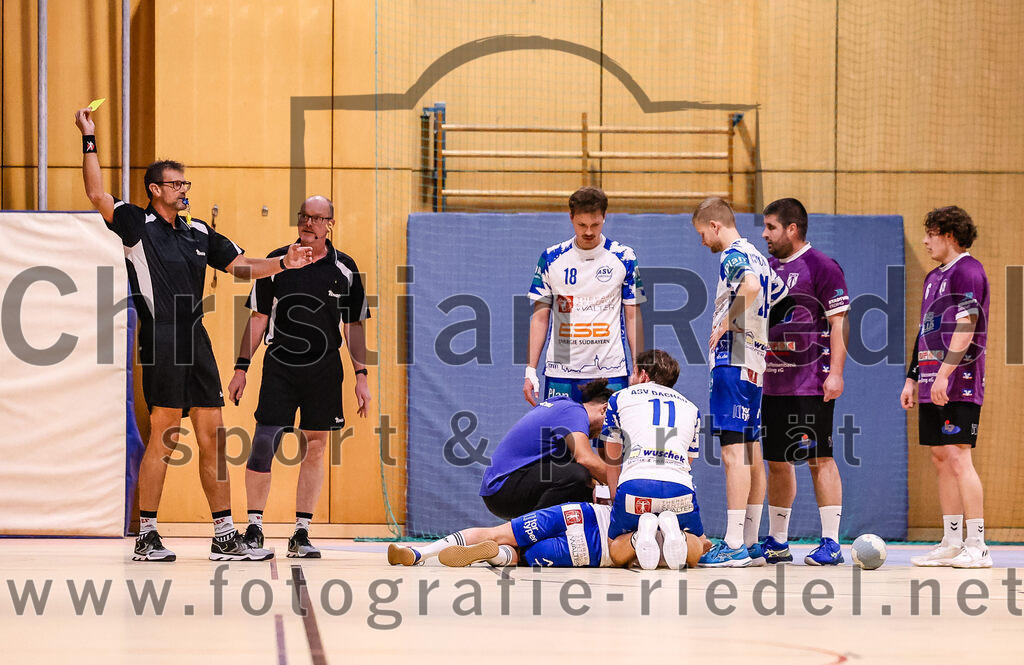 2024-11-24_029_SpVgg_Altenerding_gegen_ASV_Dachau | Erding, Deutschland, 24.11.2024:Handball, Bezirksoberliga Männer 2024 / 2025, 8. Spieltag, SpVgg Altenerding gegen ASV Dachau, Endergebnis: 30:23Quirin Westermaier (ASV Dachau), Moritz Deichl (ASV Dachau, #18), David Gierke (ASV Dachau, #11), Finn Rohmert (ASV Dachau, #24), Christian Loris (SpVgg Altenerding, #11), Jabob Köhler (SpVgg Altenerding, #6)Foto: Christian Riedel / fotografie-riedel.net
