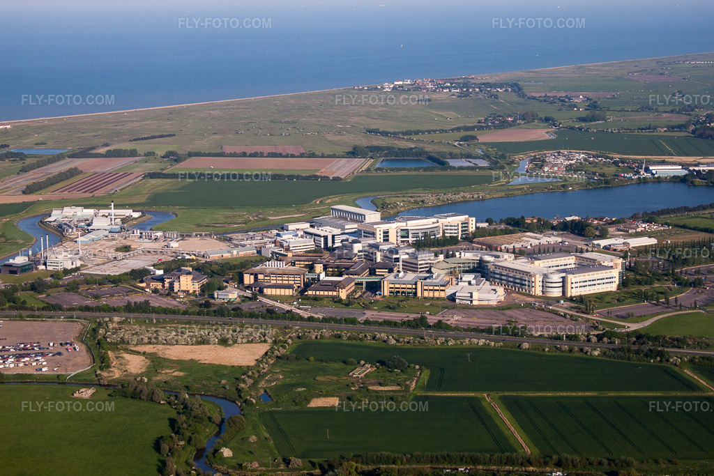 Aerial view: Factory premises of the chemical producer Pfizer Ltd and Discovery Park in Sandwich in the state England, Great Britain. – Photo: IMG_50505.jpg taken on 05/27/2012 by Werner Riehm/FLY-FOTO.com – Resolution of the original: 4752 x 3168 px