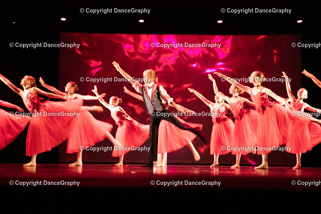 GPHY5182 | DanceGraphy - Realisiert mit Pictrs.com