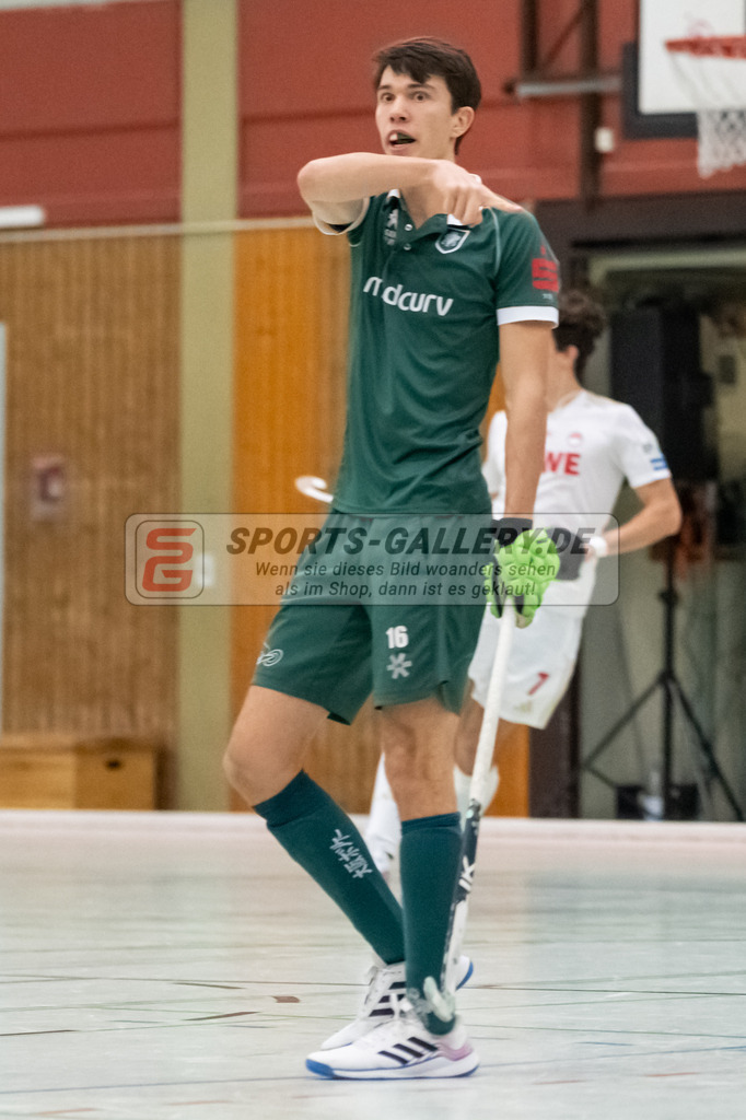 SFE_20240113_0038 | Mülheim, Deutschland, 13.01.2024: Robert Duckscheer (Uhlenhorst Mülheim) in Aktion waehrend des Spiels der Halle 1. Bundesliga Herren zwischen Uhlenhorst Mülheim vs Rot-Weiss Köln im Sporthalle Lehnerstr. (HTCU) am 13.01.2024 in Mülheim, Deutschland. (Foto von Stephan Fehrmann)

Mülheim, Germany, 13.01.2024: Robert Duckscheer (Uhlenhorst Mülheim) in action during the game of Halle 1. Bundesliga Herren between Uhlenhorst Mülheim vs Rot-Weiss Köln in Sporthalle Lehnerstr. (HTCU) at 13.01.2024 in Mülheim, Deutschland. (Foto von Stephan Fehrmann)