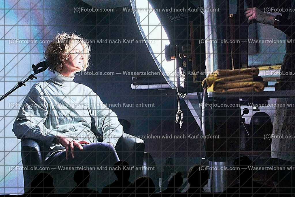 ALP8596_Linz_ARS-Elektr_MH_Nassplattenfotografie_Newman Rita | (C)FotoLois.com, Alois Spandl, Linz an der Donau - ARS Elektronica Center, Multimediashow über Nassplattenfotografie von Markus Hofstätter, Fr 13. Oktober 2023.