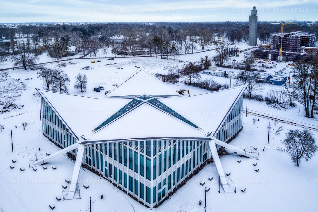 Hyparschale im Schnee-0032 | Hyparschale im Winter mit Schnee - Realisiert mit Pictrs.com