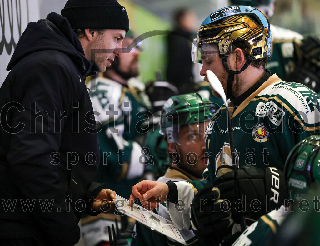 2026-02-08_085_TSV_Erding_gegen_ECDC_Memmingen_Indians | Erding, Deutschland, 08.02.2026:Eishockey, Oberliga Süd 2025 / 2026, 45. Spieltag, TSV Erding gegen ECDC Memmingen Indians, Endergebnis: Foto: Christian Riedel / fotografie-riedel.net