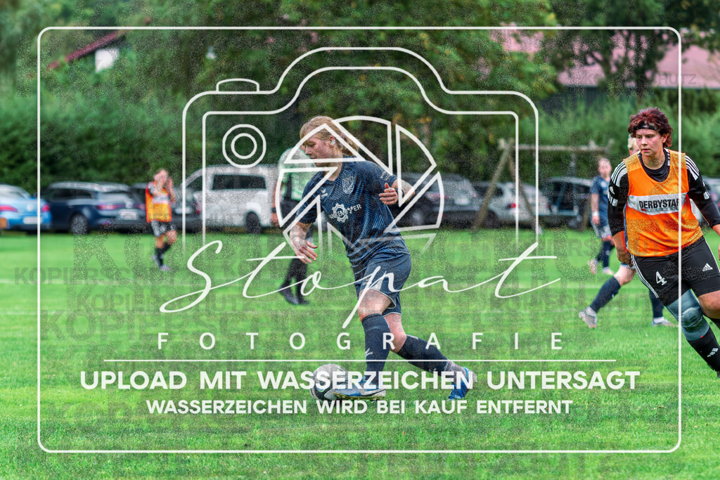 SFBSGF-1019 | Karina Böger (SF Bispingen #02) beim Damen Kreisliga HK/CE Spiel zwischen Sportfreunde Bispingen und SG Fulde im Sportplatz Steinbeck/Luhe, Bispingen (Simon Paul Stopat) - Realisiert mit Pictrs.com