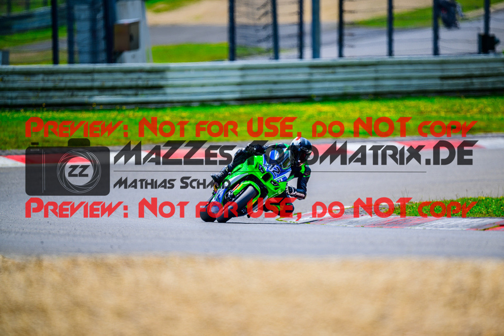 MaZZes_FotoMatrix_240717_6007705_9706 | WEISS