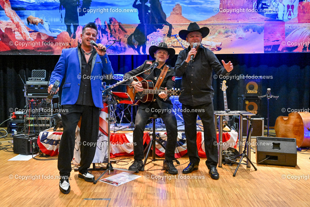 Kronstorf_ Pete Art and Band_ Herbert Prohaska_ 14.10.2023-3 | 14.10.2023, Kronstorf, AUT, Pete Art and Band im Bild Pete Art and Band, Herbert Prohaska und Michael Stone