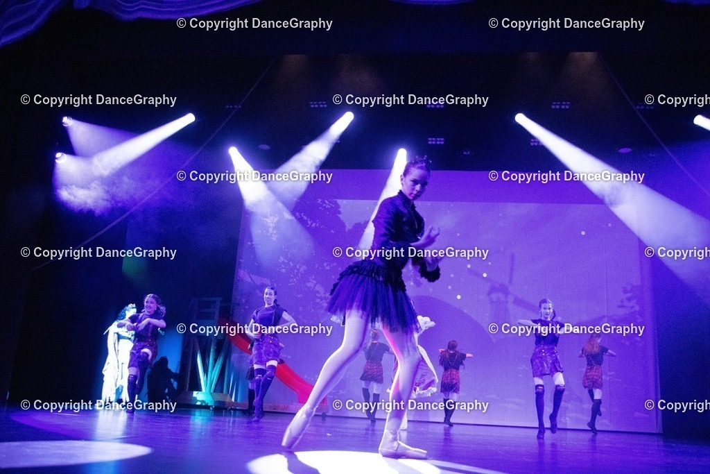 GPHY3138 | DanceGraphy - Realisiert mit Pictrs.com