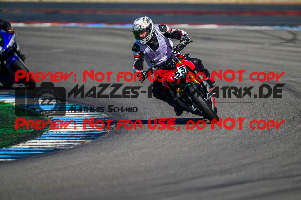 MaZZes_FotoMatrix_240520_6007705_9402 | INST