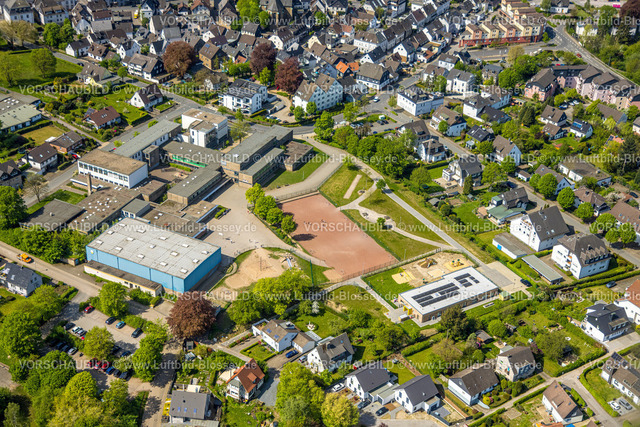 Breckerfeld240504785 | Luftbild, Grundschule Breckerfeld mit Sportplatz und Spielplatz, Wohngebiet Breckerfeld, Ruhrgebiet, Nordrhein-Westfalen, Deutschland