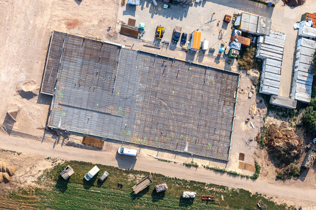 Luftbild: Kugelmann Biogemüse Neubau der Produktionshalle in Kandel im Bundesland Rheinland-Pfalz in Deutschland. Foto: IMG_122222.jpg vom 11.08.2020 durch Werner Riehm/FLY-FOTO.de