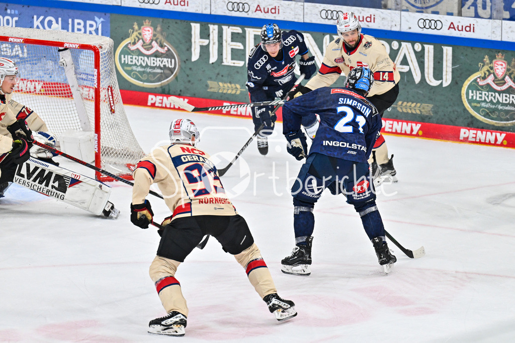 ERC Ingolstadt - Nuernberg Ice Tigers | Wayne SIMPSON (ERC Ingolstadt 21) erzielt in dieser Szene den Treffer zum 5-3 Endstand fuer die Panther / Tor / Torschuetze / Freude / Happy / DEL: ERC Ingolstadt - Nuernberg Ice Tigers, Saturn-Arena am 26.03.2025