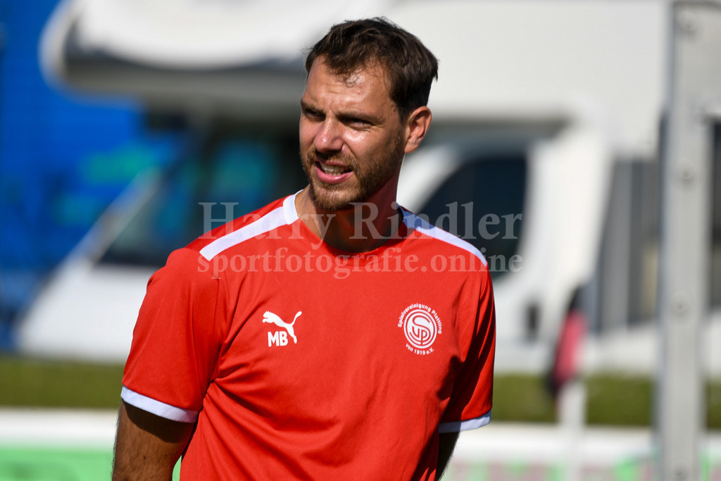 SpVgg Plattling : TSV Mauth I Testspiel 21.06.2025 I Bezirksliga West ( BzL Ndb. West) | Michael Breu (sportlicher Leiter SpVgg Plattling) - Realisiert mit Pictrs.com