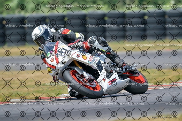25bt04-1370 | markuskiefer.com - Realisiert mit Pictrs.com