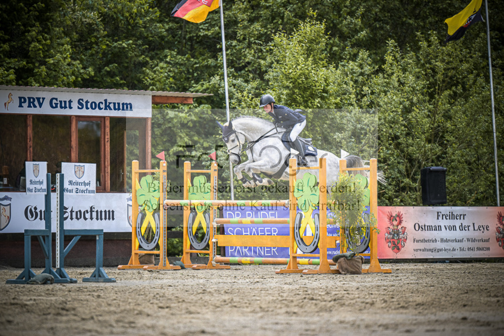 DOS_6361 | Entdecke hochwertige Reitturnierfotos von Foto Oger. Professionell, emotional und authentisch – jetzt Lieblingsmomente im Shop bestellen.Deutschlandweite Turnierfotografie. - Realisiert mit Pictrs.com