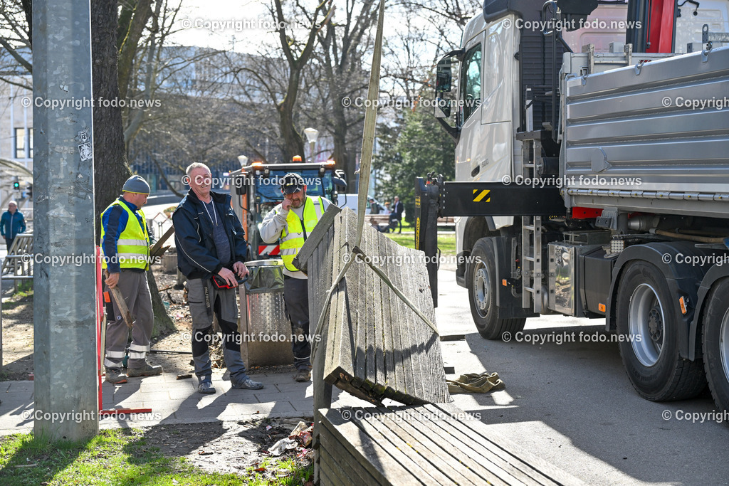 Volksgarten_ Baenke_ 04.03.2024-12 | 04.03.2024, Linz, AUT, Volksgarten, im Bild Baenke, Sitzgelegenheit, Montage, Demontage, Magistrat