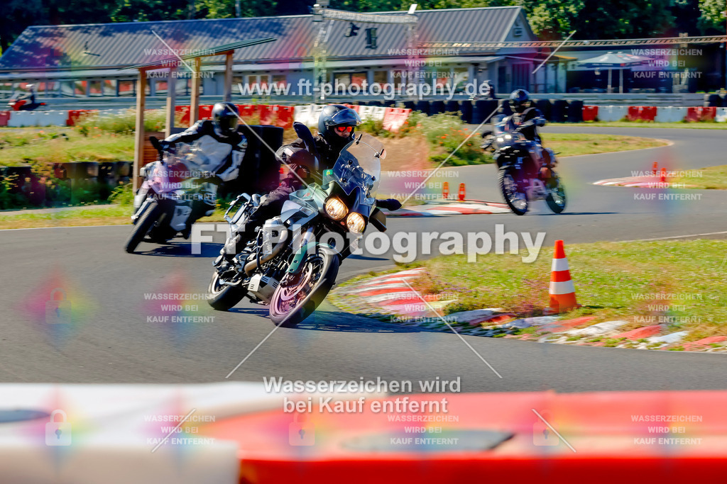 _MOT8784 | Hier findet Ihr Bilder von Touristenfahrten auf der Nürburgring Nordschleife oder von anderen Veranstaltungen die ich besucht habe. Viel Spass beim Durch Schauen 