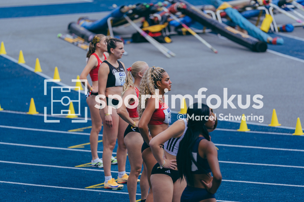 DM U23 U18 Bochum 2026 | Die Wechselzone in der 4x100-Meter-Staffel bei den Deutschen Meisterschaften der U18 &amp; U23 2026 im Lohrheidestadion in Bochum-Wattenscheid. - Realisiert mit Pictrs.com