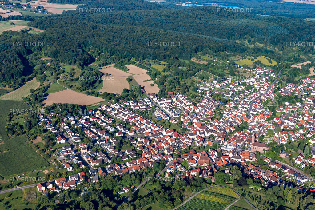 Ortsansicht | Luftbild: Ortsansicht im Ortsteil Obergrombach in Bruchsal im Bundesland Baden-Württemberg in Deutschland. Foto: IMG_093922.jpg vom 23.08.2016 durch Werner Riehm/FLY-FOTO.de - Realisiert mit Pictrs.com