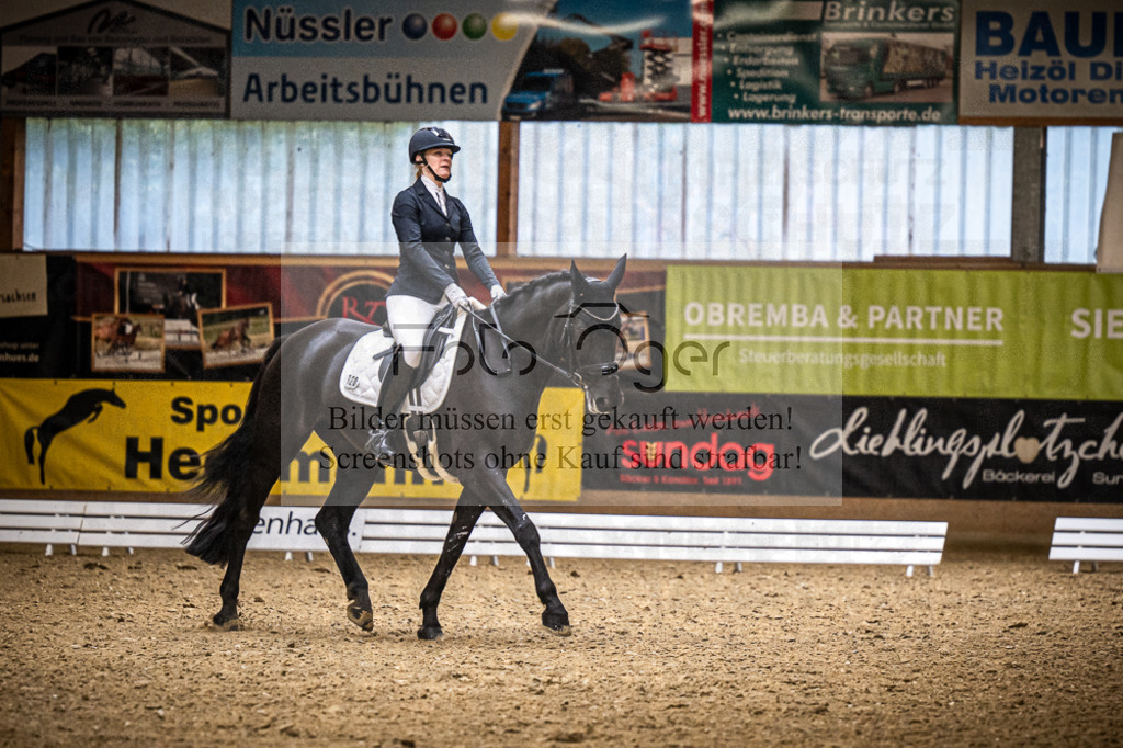 DOS_3451 | Entdecke hochwertige Reitturnierfotos von Foto Oger. Professionell, emotional und authentisch – jetzt Lieblingsmomente im Shop bestellen.Deutschlandweite Turnierfotografie. - Realisiert mit Pictrs.com