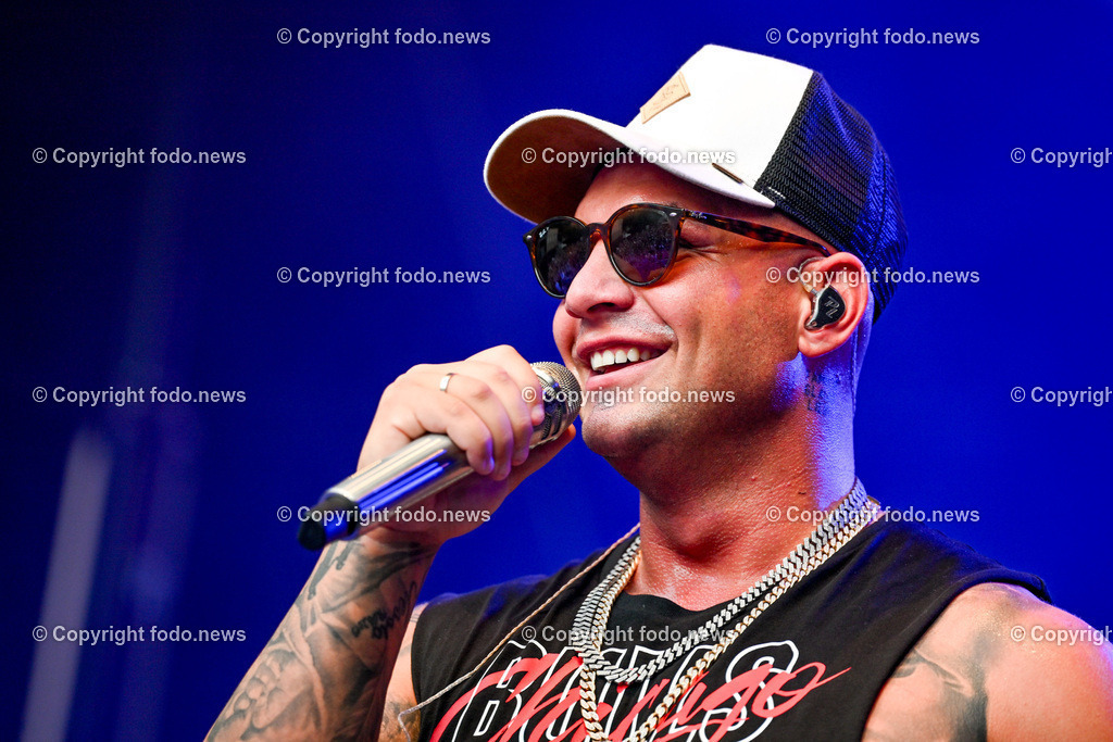 Posthof_ Pietro Lombardi_ 22.06.2023-27 | 22.06.2023, Linz, AUT, Posthof, Open Air Konzert Pietro Lombardi, im Bild Pietro Lombardi 