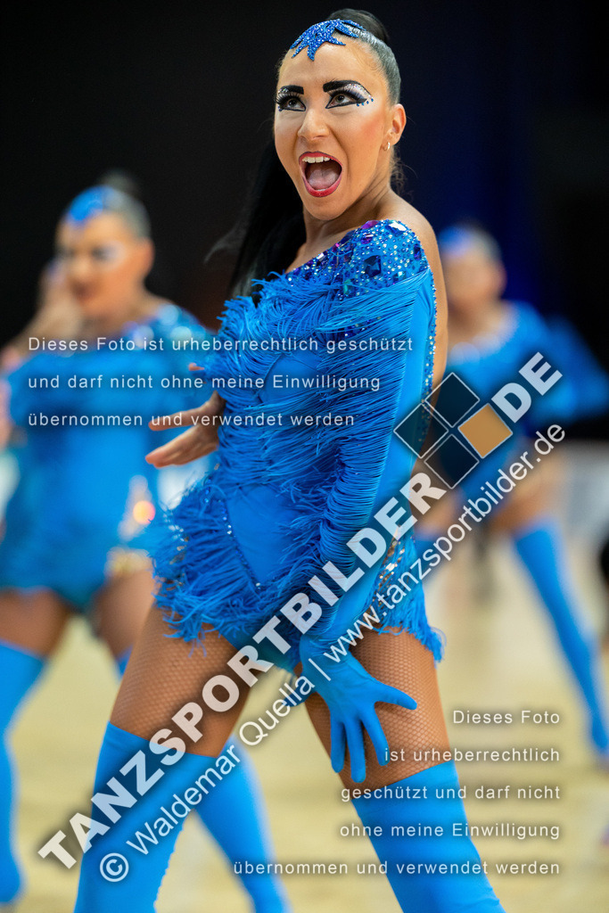 20230513-04077 | Hier finden Sie Tanz Bilder vom Latein und Standard Formationen tanzen. Sportbilder vom Tanzsport. Schöne Fotos und von Weltmeisterschaft, Europameisterschaft, Bundesliga, Regionalliga, Oberliga und Landesliga sowie von GOC Stuttgart, DanceComp, WM Bremen