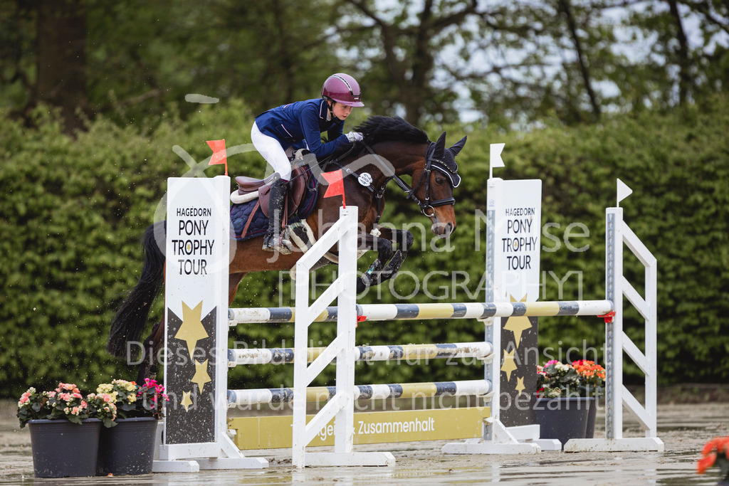 240426_Olfen-Vinnum_PonyTrophy-263 | Deine schönsten Turniermomente als professionelle Fotos! Entdecke hochwertige Pferdesport-Fotografie im Online-Shop. Jetzt Fotos finden & bestellen!