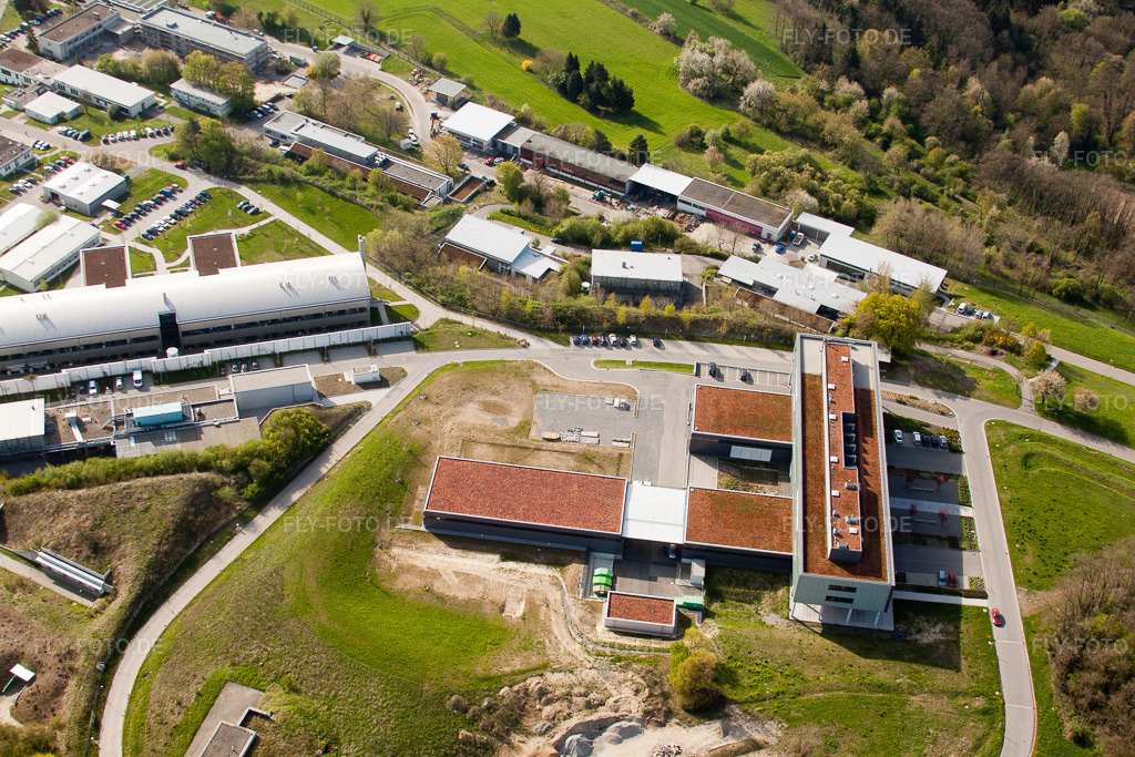 Luftbild: Pfinztal, Fraunhofer-Institut für Chemische Technologie (ICT) im Ortsteil Grötzingen in Karlsruhe im Bundesland Baden-Württemberg in Deutschland. Foto: IMG_26031.jpg vom 23.04.2010 durch Werner Riehm/FLY-FOTO.de