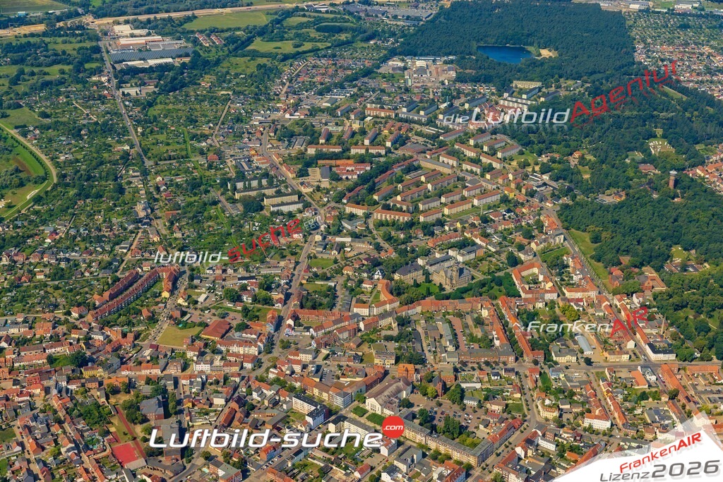 Übersichts Bild Wittenberge - Die Luftaufnahme wurde 2025 vom UL-Flugzeug heraus erstellt ( keine Drohnenaufnahme ) - Hochauflösende Luftaufnahme - für Wandbilder und großformatige Ausdrucke geeignet. Das besondere Geschenk!Hier alle&nbsp;Infos zur Lizenzierung der LuftaufnahmeWir fliegen auch dieses Jahr wieder in Ihre Region um Luftbilder zu erstellen.- Luftbild anfragen