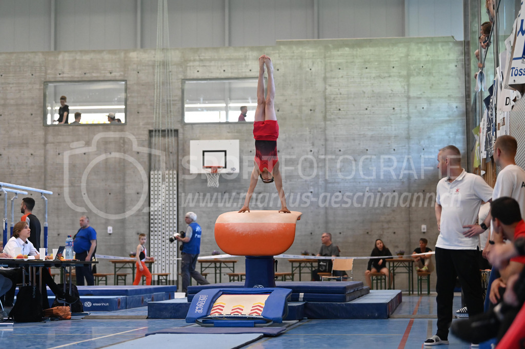 104. Zürcher Kunstturnertage Neftenbach - 14. May 2022 | 104. Zürcher Kunstturnertage Neftenbach
Turnhalle Ebni, Neftenbach
Programm 3/4 (P3/P4)
Bild: Sportfotografie Markus Aeschimann | www.markus-aeschimann.ch - Realisiert mit Pictrs.com