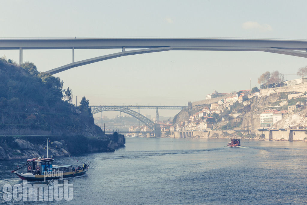 PS-Porto-2026-01 | Entdecke die größte Bildgalerie der Region mit Fotografien aus dem Allgäu, der Bodenseeregion, Oberschwaben, dem Donautal und der Schwäbischen Alb. Landschaften, Luftaufnahmen und Reisefotografie als Wandbild und Fotokunst. - Realisiert mit Pictrs.com