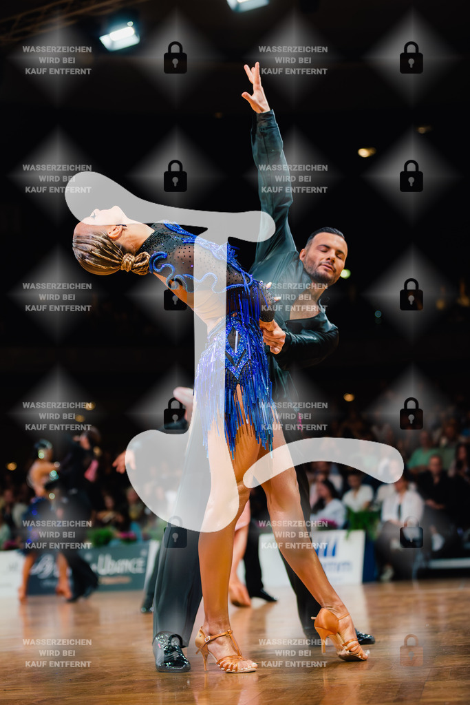 GOC 2025 - WDSF GrandSlam Latin 54th-55th (194) Mark Polishchuk _ Domenica Erontschenko (Germany)-2025-08-23-1355 | Webshop for digital downloads and prints of dance sport, event & show photographer Julian Link - Realisiert mit Pictrs.com