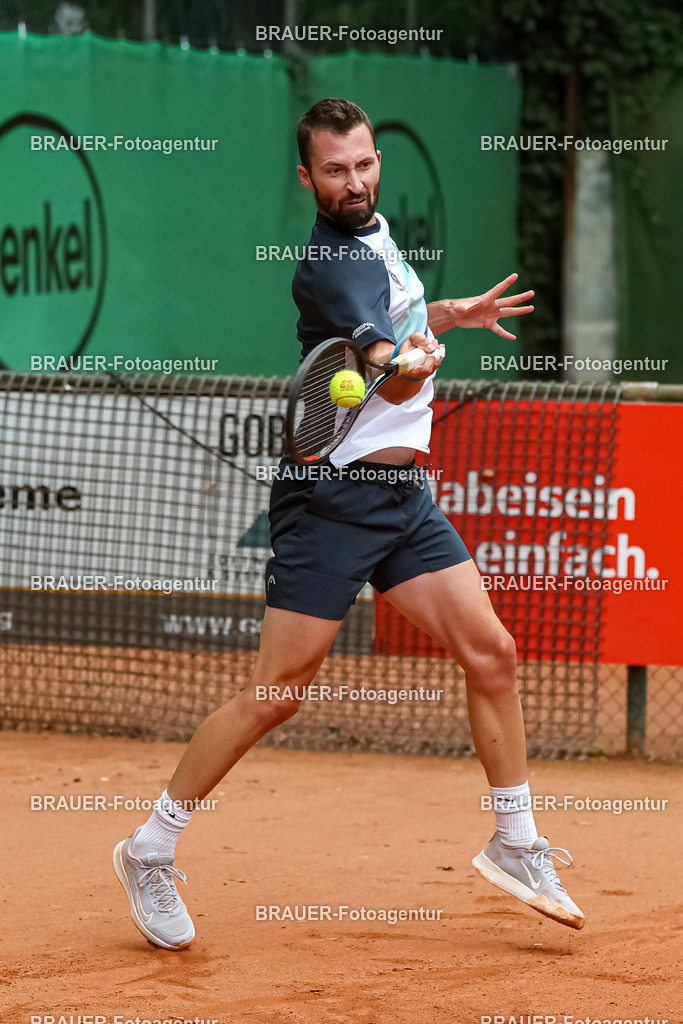 HTC Blau-Weiß Krefeld - LTTC Rot-Weiß Berlin  | Krefeld, Deutschland 21.07.2023, Tom Schönenberg (HTC Blau-Weiß Krefeld) gegen Eduard Esteve Lobato (LTTC Rot-Weiss Berlin) ,

bei der 2. Tennis Bundesliga Nord Begegnung zwischen HTC Blau-Weiß Krefeld und LTTC Rot-Weiß Berlin am 21.07.2023 in Krefeld.

(Foto: BRAUER-Fotoagentur)
 
