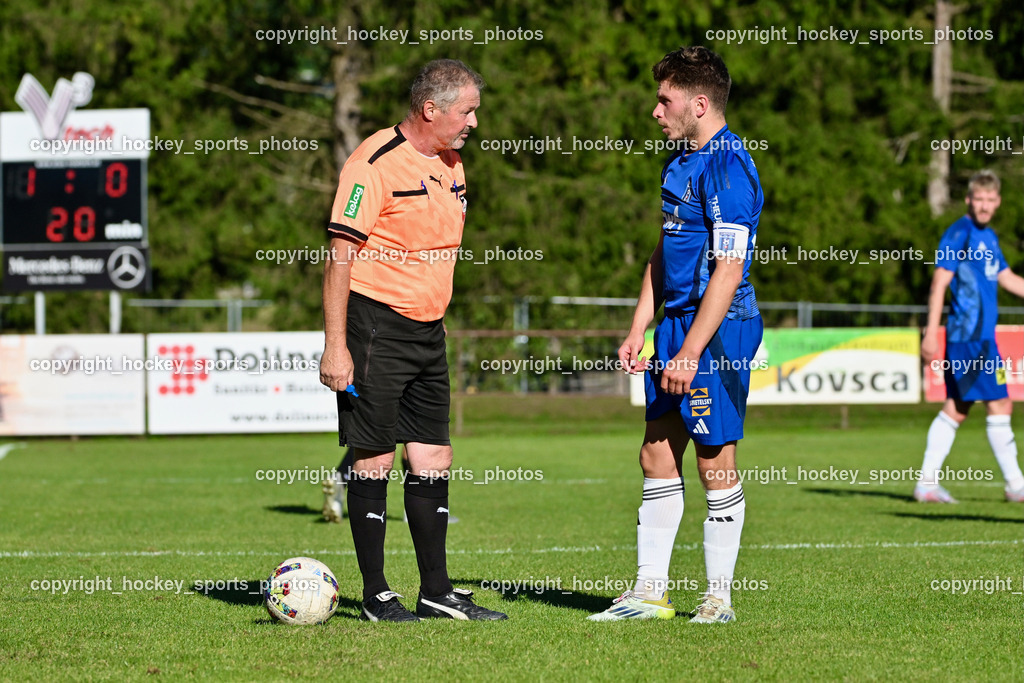 ATUS Nötsch vs. Thal Assling | Karl Krenn Referee, #27 Marcel Hubert Hecher ATUS Nötsch, Dominik Kofler Thal Assling, ATUS Nötsch vs. Thal Assling, ATUS Nötsch vs. Thal Assling am 31.08.2025 in Nötsch (Dobratsch Arena), Austria, (Photo by Bernd Stefan)