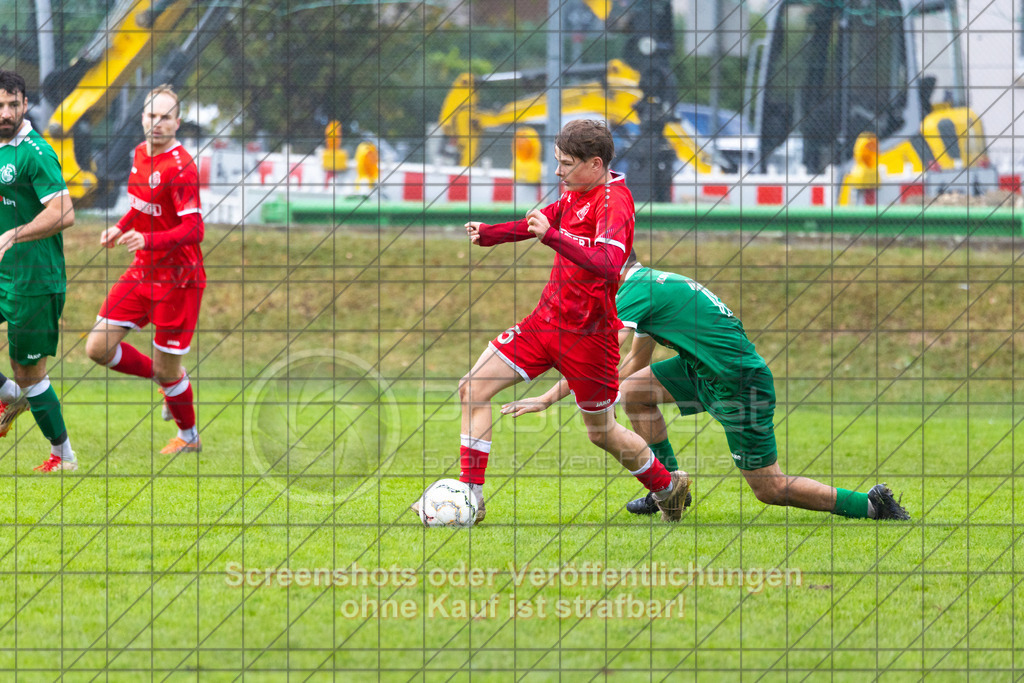 20261011_162832_0420_(c)_by_PhotoPeet | #,KSG Eislingen (grün) vs. 1.FC Donzdorf (rot), Fußball, Bezirksliga - Bezirk Neckar/Fils, 07. Spieltag, Saison 2026/2027, Rasensportplatz, Albstraße 69, 73054 Eislingen, 11.10.2026 - 15:00 Uhr,Foto: PhotoPeet / Sport- &amp; Eventfotografie / Peter Harich