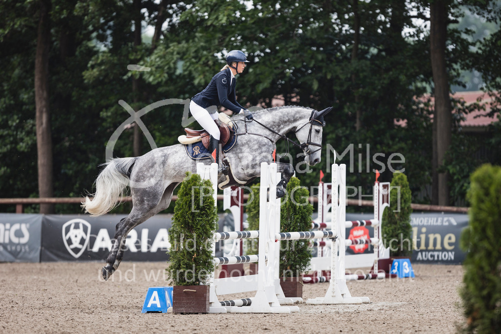 250610_Mühlen_SprPf-A2-240 | Deine schönsten Turniermomente als professionelle Fotos! Entdecke hochwertige Pferdesport-Fotografie im Online-Shop. Jetzt Fotos finden & bestellen!