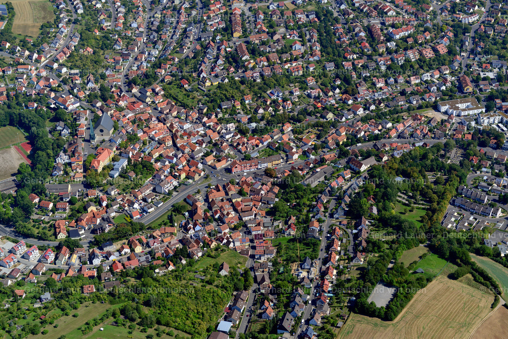 3650152 | VERSBACH 31.08.2016 Stadtzentrum im Innenstadtbereich  in Versbach im Bundesland Bayern, Deutschland // The city center in the downtown area  in Versbach in the state Bavaria, Germany Foto: Gerhard Launer