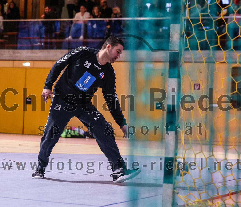 2024-12-14_054_SpVgg_Altenerding_gegen_MTV_Pfaffenhofen | Erding, Deutschland, 14.12.2024:Handball, Bezirksoberliga Männer 2024 / 2025, 10. Spieltag, SpVgg Altenerding gegen MTV Pfaffenhofen, Endergebnis: 32:30Tobias Hartmair (MTV Pfaffenhofen, #28)Foto: Christian Riedel / fotografie-riedel.net