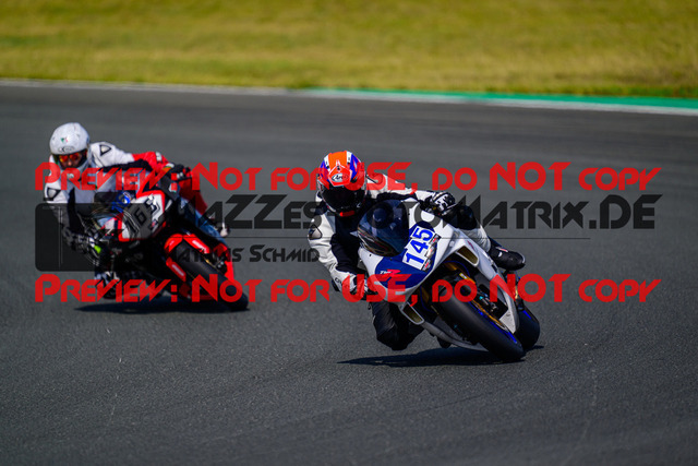 MaZZes_FotoMatrix_240725_6007705_5664 | BLAU